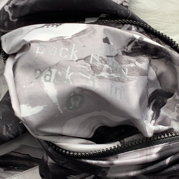 LULULEMON Miss Misty Wave Jacket - Picture 10 of 12